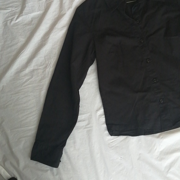 BLACK BASIC LONG SLEEVE BUTTON-DOWN SHIRT - Picture 4 of 4